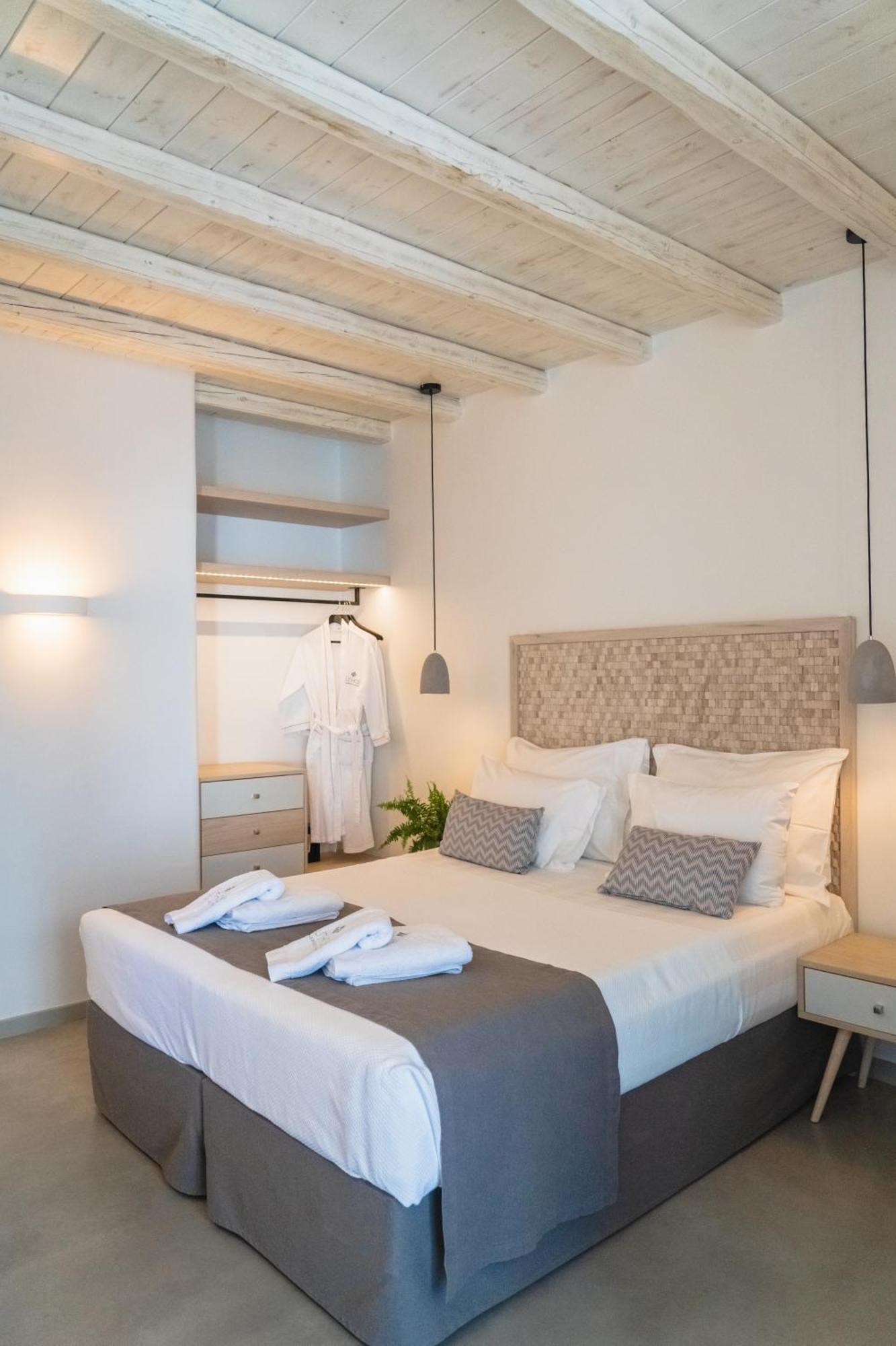Lithos Luxury Suites Tínos Dış mekan fotoğraf