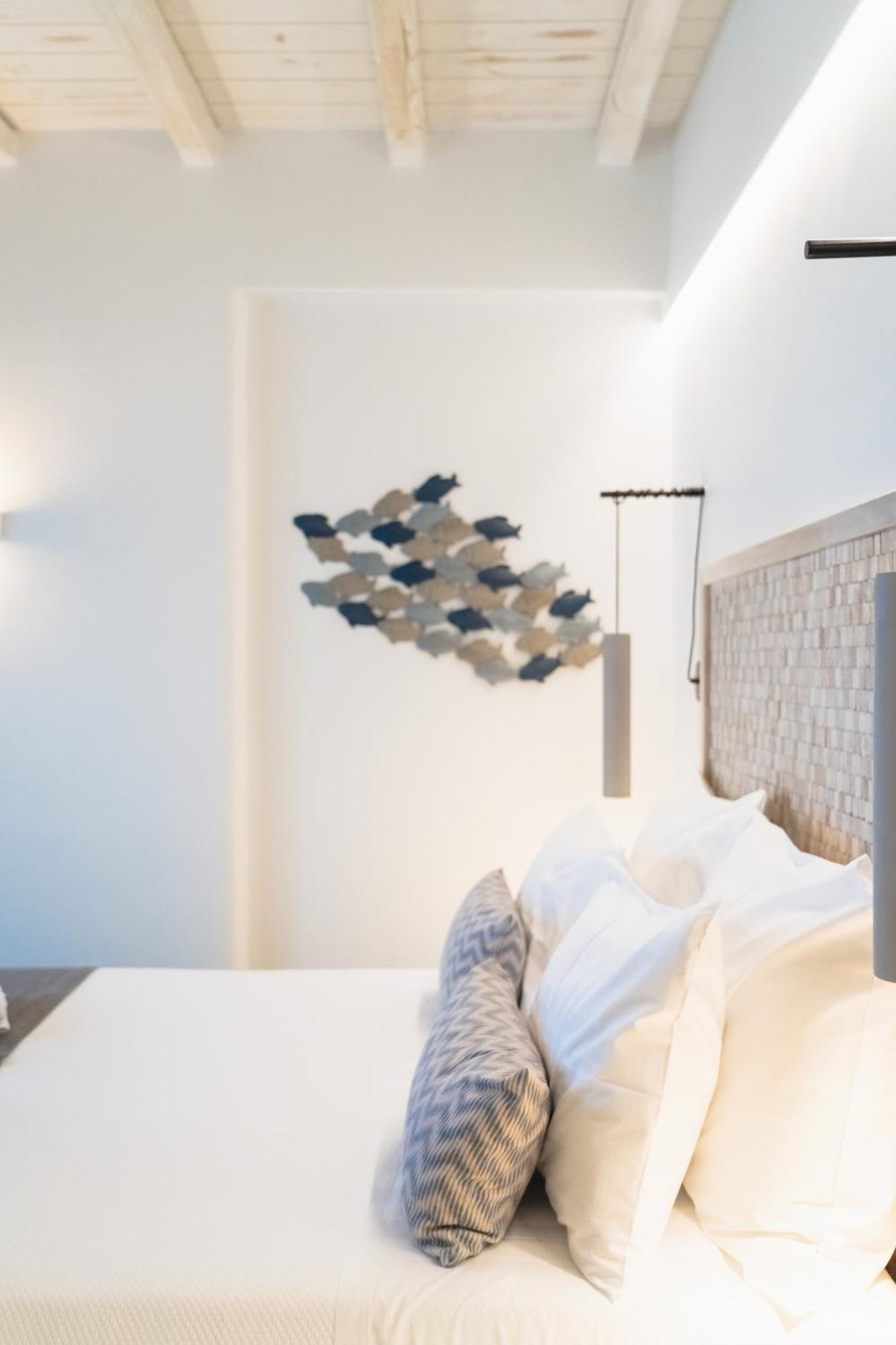 Lithos Luxury Suites Tínos Dış mekan fotoğraf